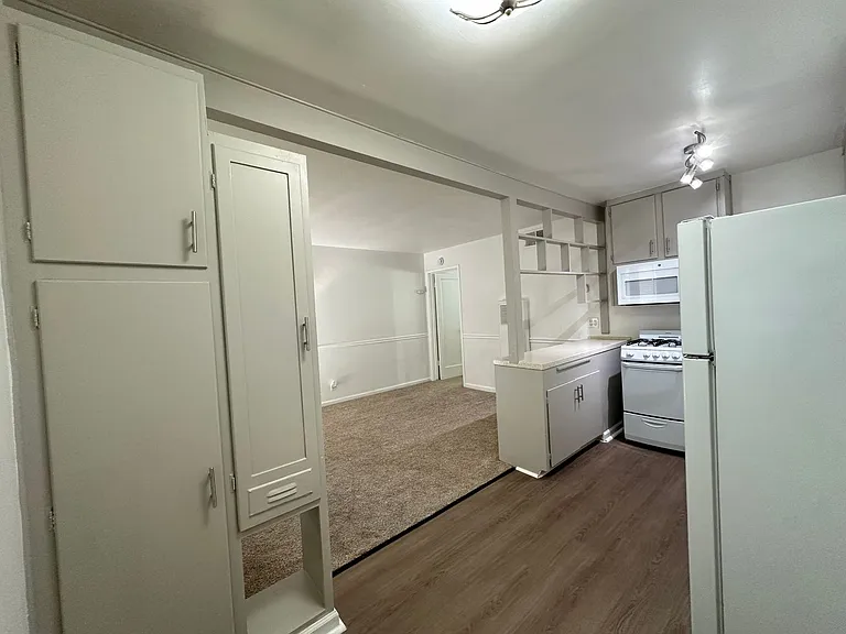 Live Where Downtown Meets Midtown at 1808 N Street — Photo 15