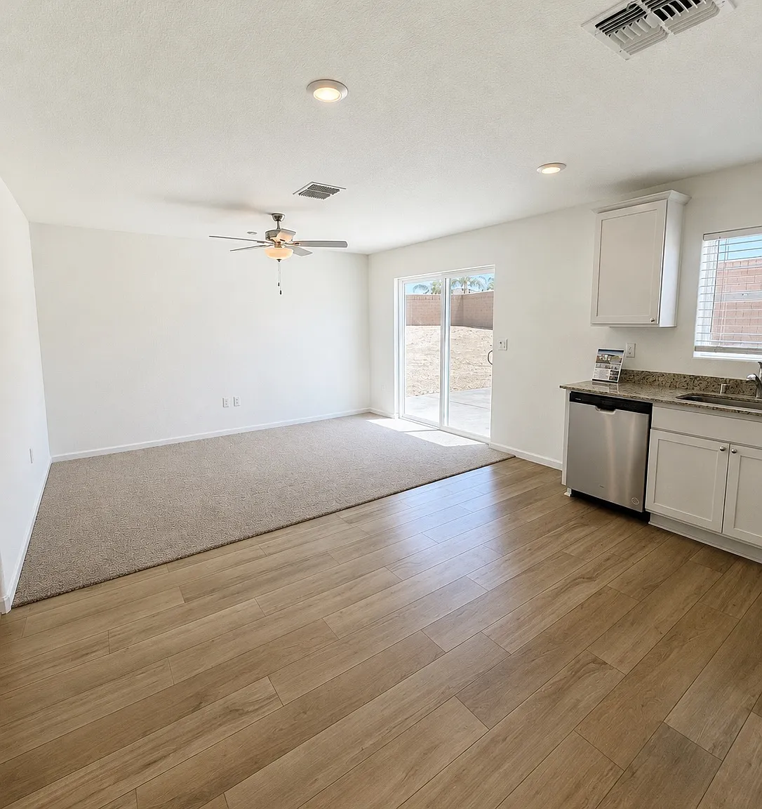 3 bed, 1104 sqft, $2,900 — Photo 3