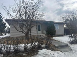 14911 77th St NW, Edmonton, AB T5C 1E9