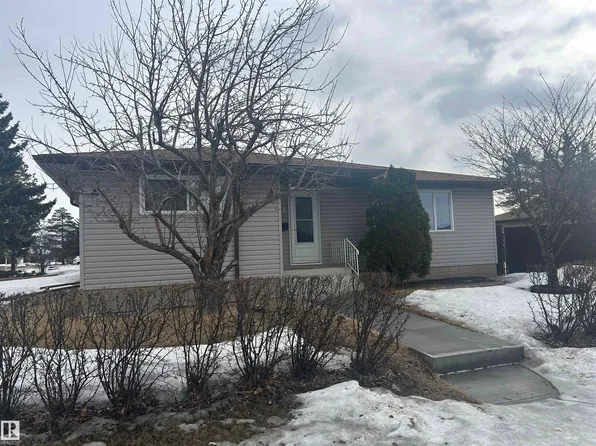 14911 77th St NW, Edmonton, AB T5C 1E9