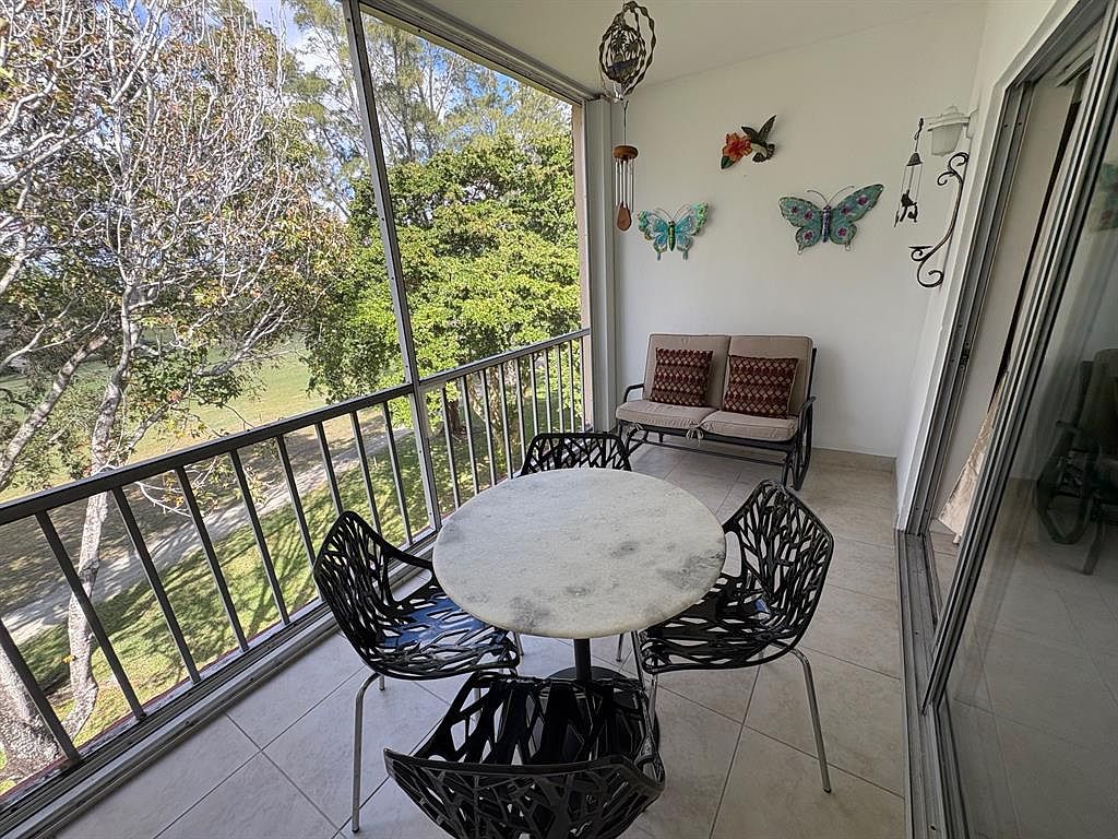 1055 Country Club Dr #404