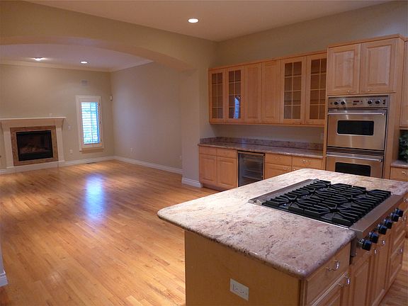 5th image of 3860 E 5th Ave