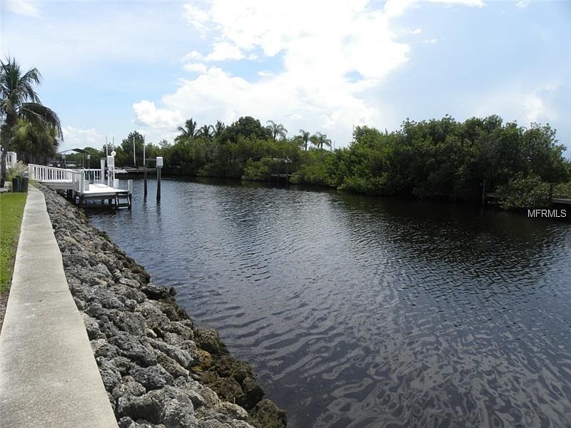 2nd image of 5424 River Bay Dr