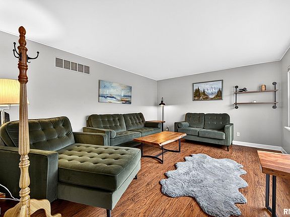 3rd image of 4211 N Patricia Ct