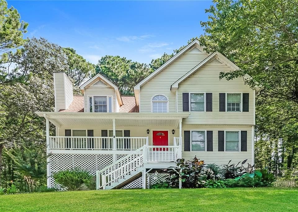 1st image of 284 Kent Ln