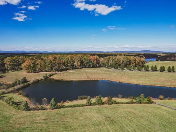21 Rolling Rd S, Scottsville, VA 24590
