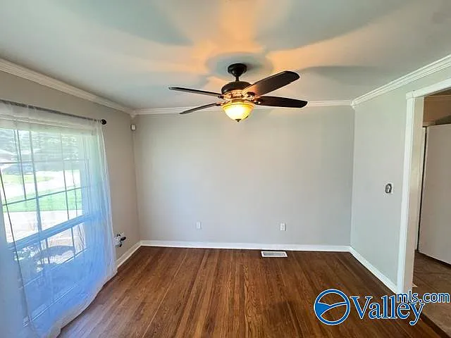 412 Ewing St NW — Photo 5