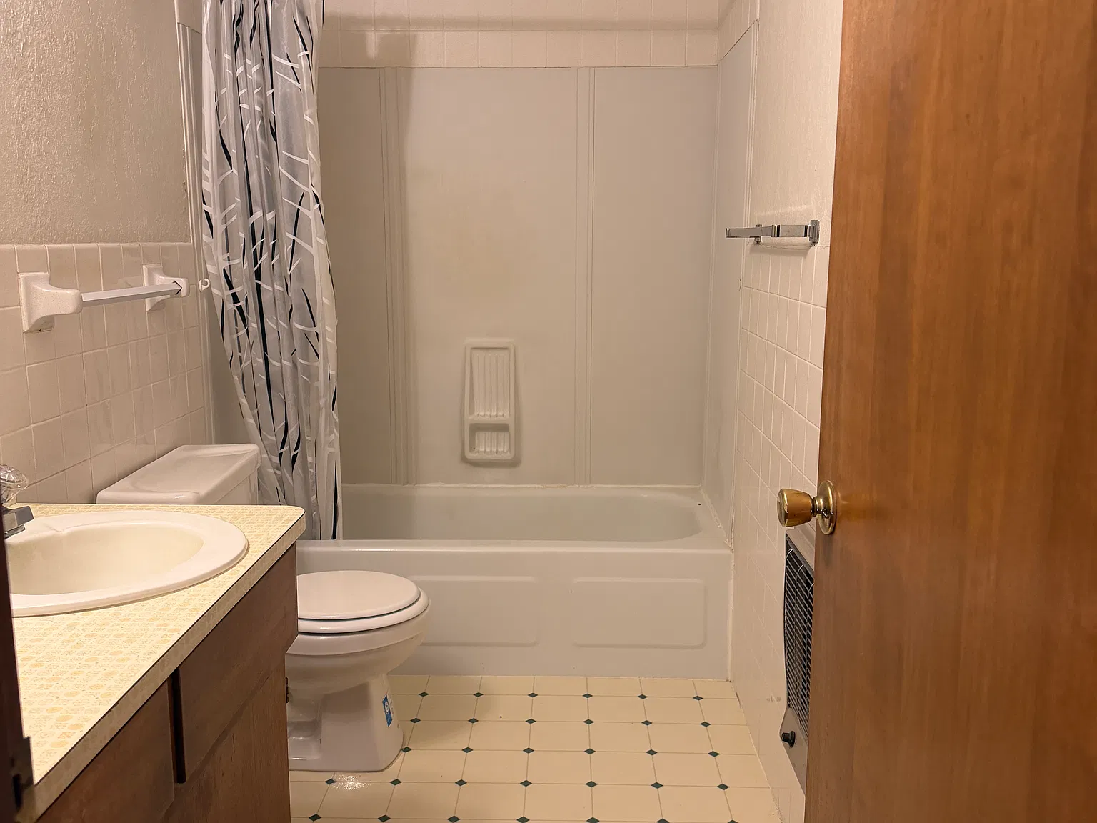 2 bed, 800 sqft, $600 — Photo 3