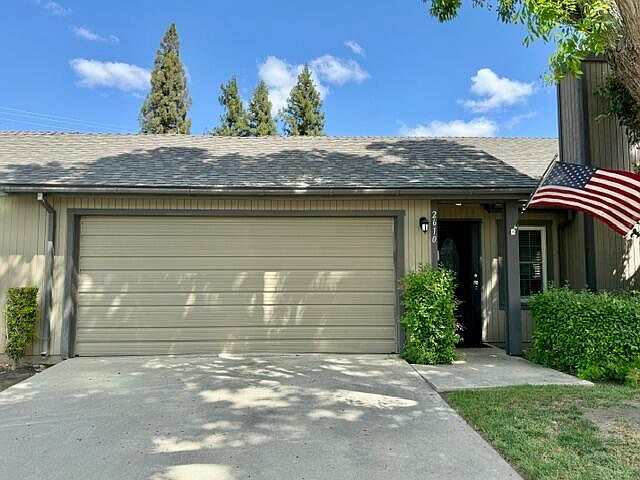 1st image of 2610 E Tulare Avenue