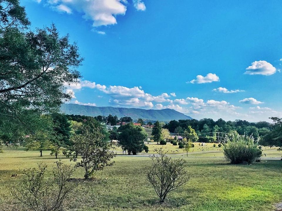 2nd image of 217 Patty Rd