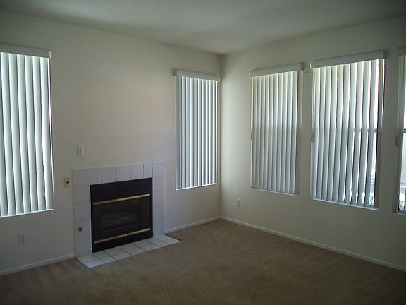 3rd image of 251 S Green Valley Pkwy Unit 4411