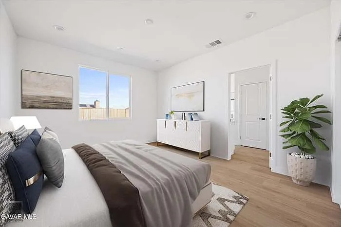 9701 Susan Ave — Photo 3