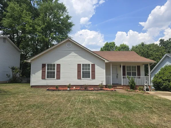 3821 Rosedown Dr, Matthews, NC 28105