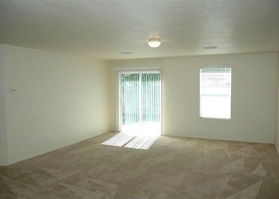 4th image of 3020 Arcadian Dr