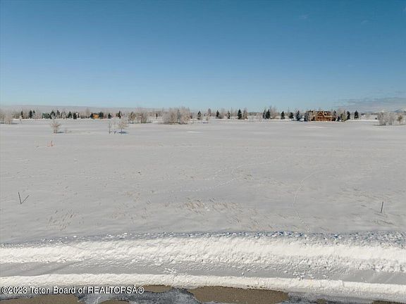 3rd image of 326-346 366 Royal Elk Cir