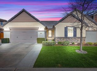 1879 N Whitehorse Ln, Clovis, CA 93619