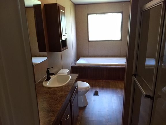 4th image of 1020 Idlebrook Dr