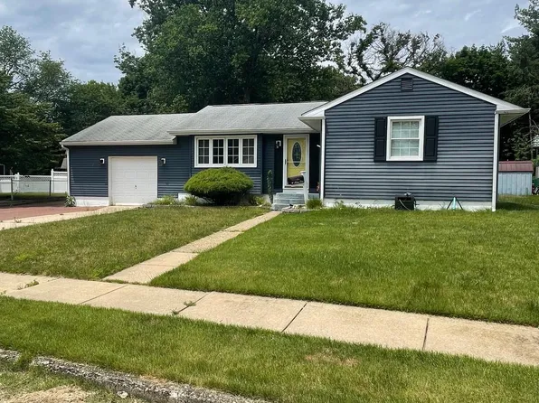 131 W Military Dr, National Park, NJ 08063