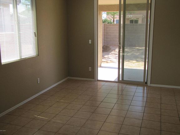 3rd image of 42545 W Palmyra Ln