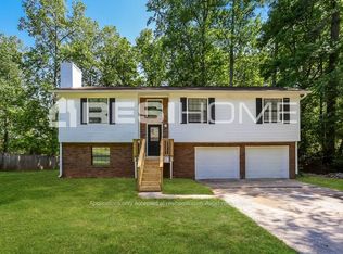 6345 Queens Rd, Douglasville, GA 30135