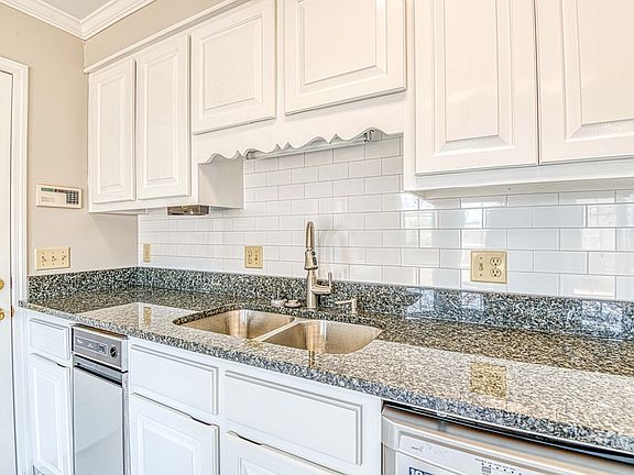 4th image of 209 Westmeade Ct