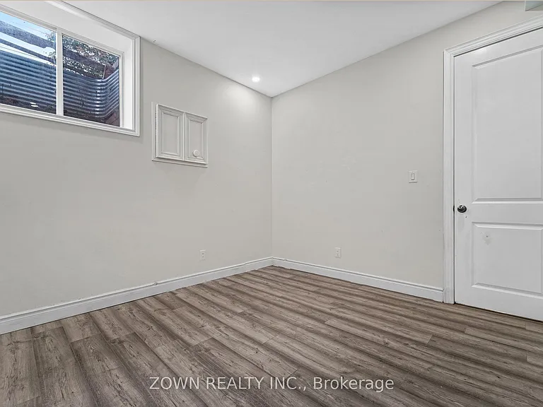 5866 Valley Way #LOWER — Photo 9