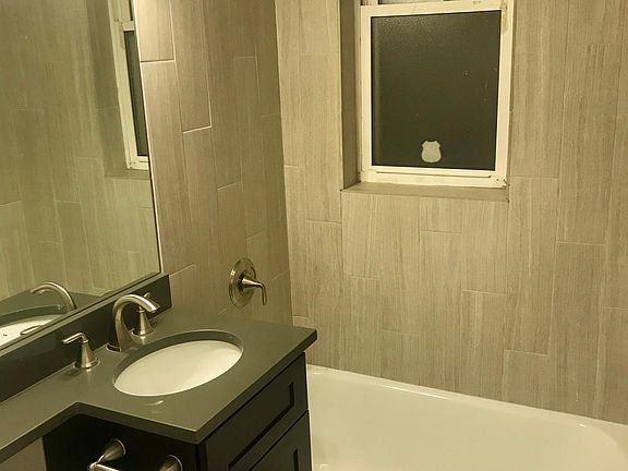 5th image of 514 W Belmont Ave