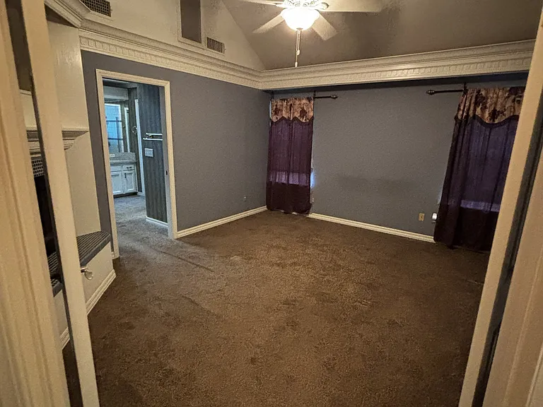 961 E Richmond Ave — Photo 27