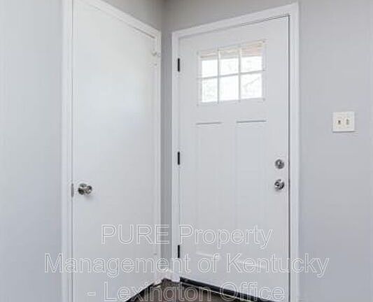 3rd image of 1462 Stephen Foster Dr