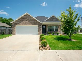 70 E Loveland Loop, Farmington, AR 72730