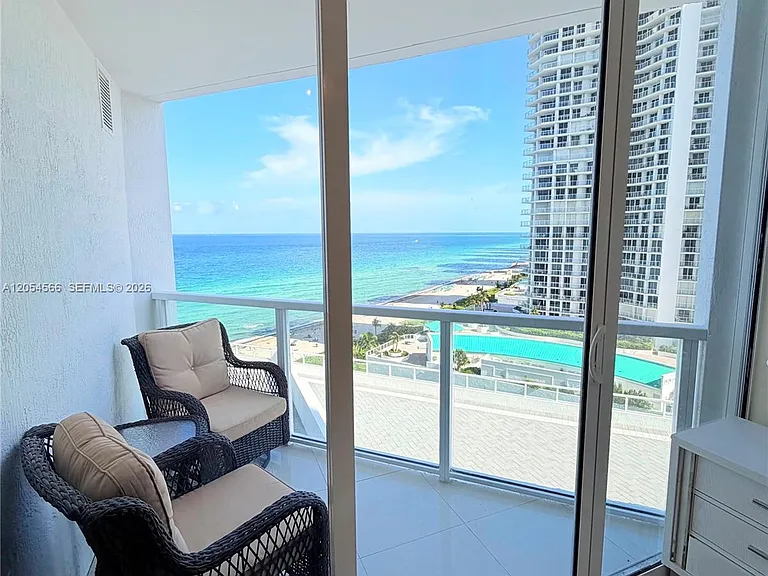 16699 Collins Ave #1410 — Photo 5