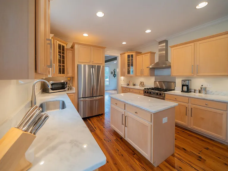 1454 Appling Dr — Photo 2
