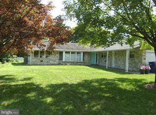 525 Martin Ln, Dresher, PA 19025