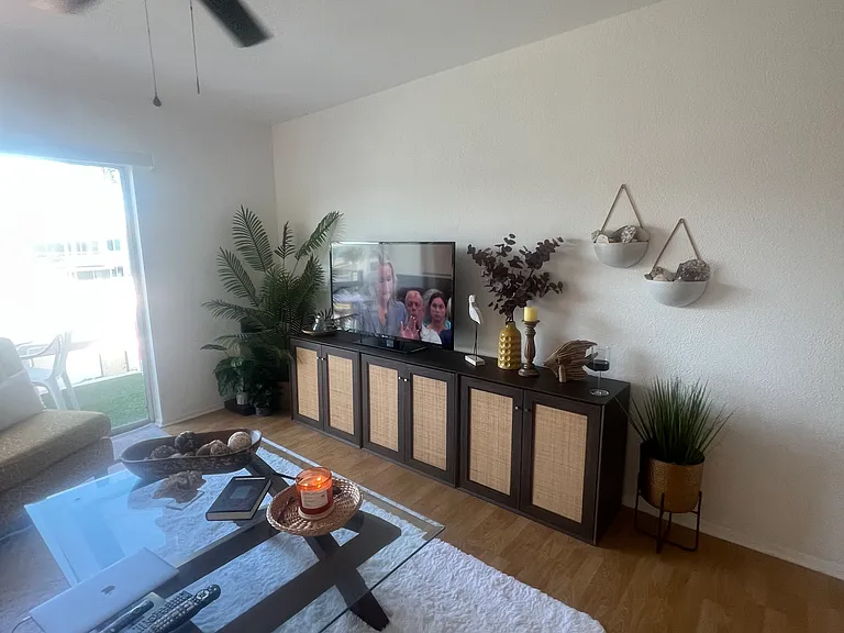 2041 Sunset Dr #E32 — Photo 6