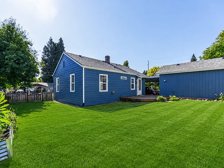 715 N 7th Ave SW — Photo 4