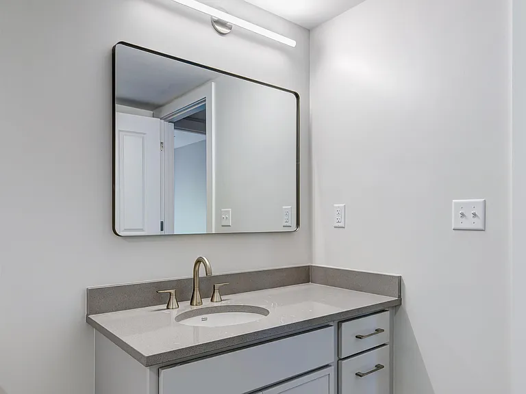 2059 Lafayette Rd #202 — Photo 16