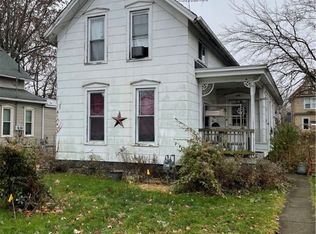 248 7th St, Elyria, OH 44035