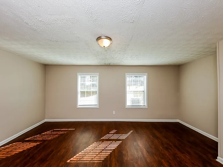 1799 Killarney Dr SW — Photo 16