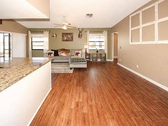5th image of 13277 DELBARTON STREET