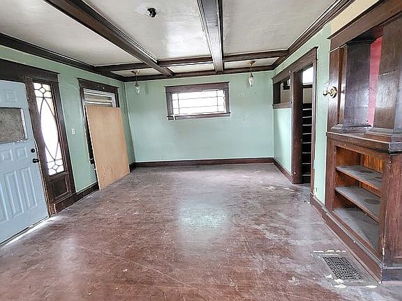 3rd image of 3447 Agnes Ave