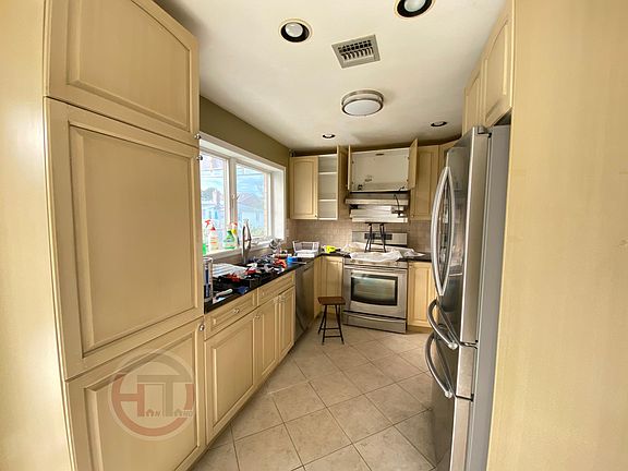 2nd image of 1539 Kennellworth Pl Floor 2
