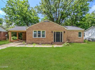 2017 Barham St, Milan, TN 38358