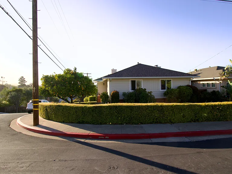 209 Malcolm Ave — Photo 16