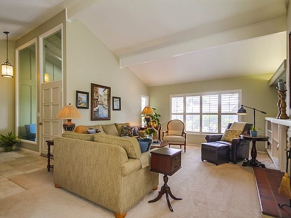 4th image of 6432 Golfcrest Dr