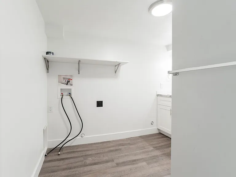360 N 200 W #B — Photo 13