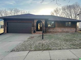 3111 Norman Dr, Sioux City, IA 51104