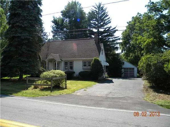 6786 Cedar St, Akron, NY 14001