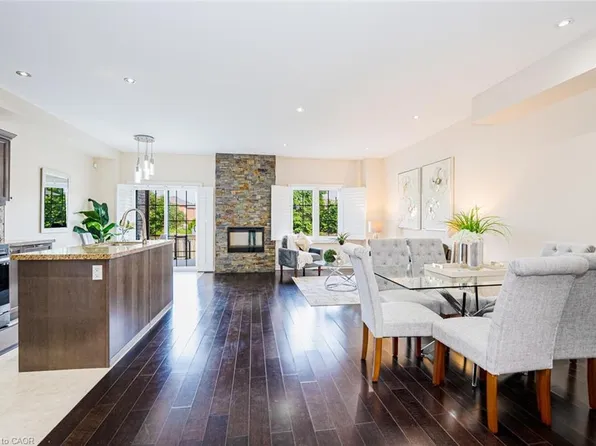 819 Millworks Cres, Mississauga, ON L5V 0E7