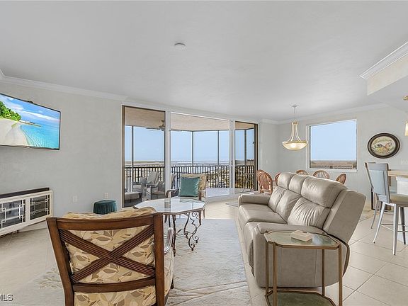 5th image of 2090 W First St APT 1606