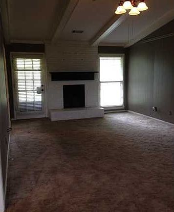 5th image of 2621 39th St